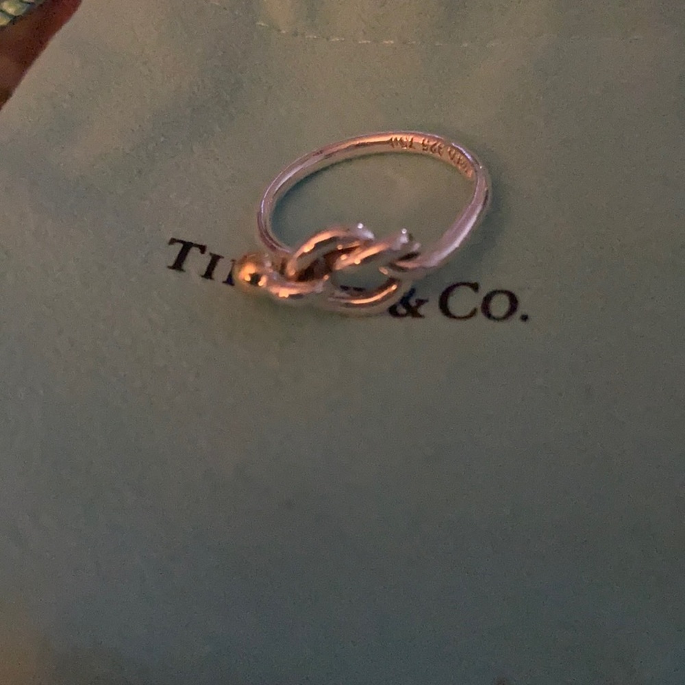 ❤️Tiffany & Co. Silver Knot Ring